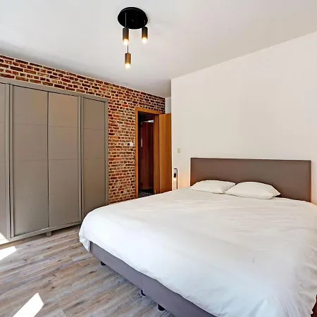 別荘 Renovated Farm With Heated Pool Laakdal